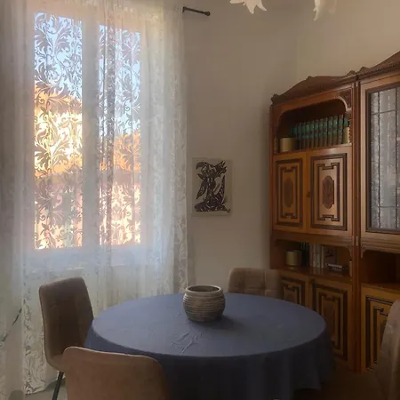 Con Posto Auto Privato Apartmán
