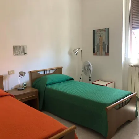 Con Posto Auto Privato Lägenhet *