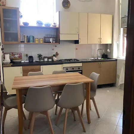 Apartment Con Posto Auto Privato Riva Ligure