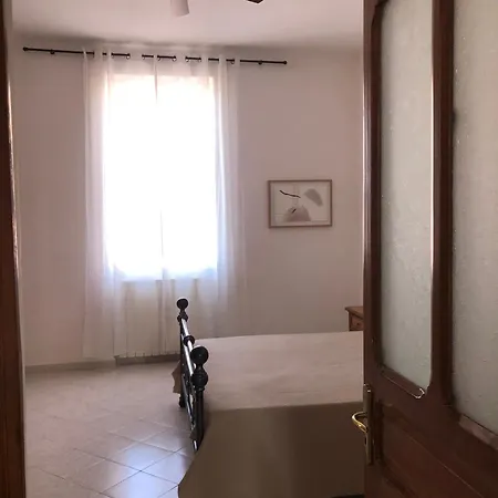 Con Posto Auto Privato 里瓦利古雷