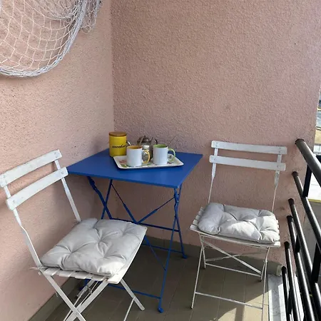 Con Posto Auto Privato Apartmán