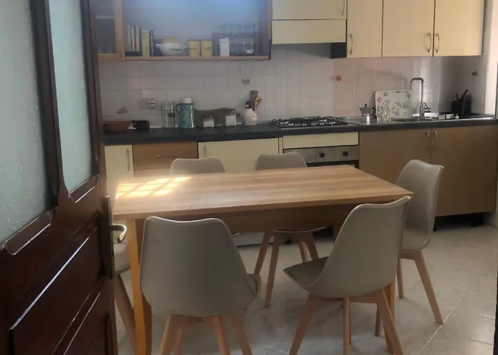 Lägenhet Con Posto Auto Privato Riva Ligure