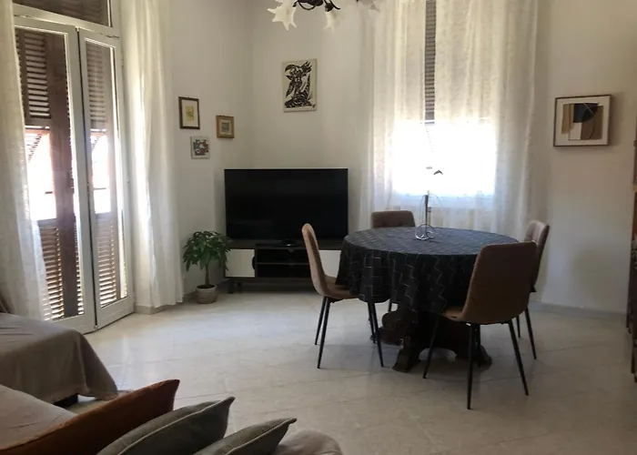 Con Posto Auto Privato * Riva Ligure