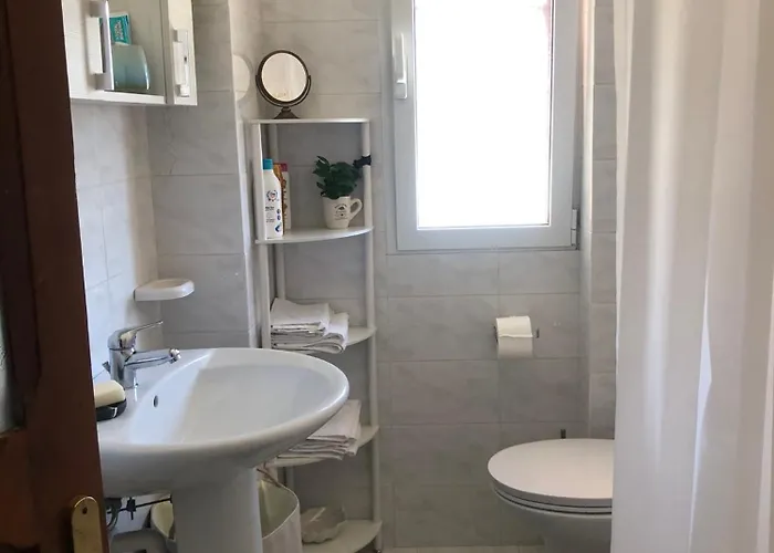 Con Posto Auto Privato * Riva Ligure