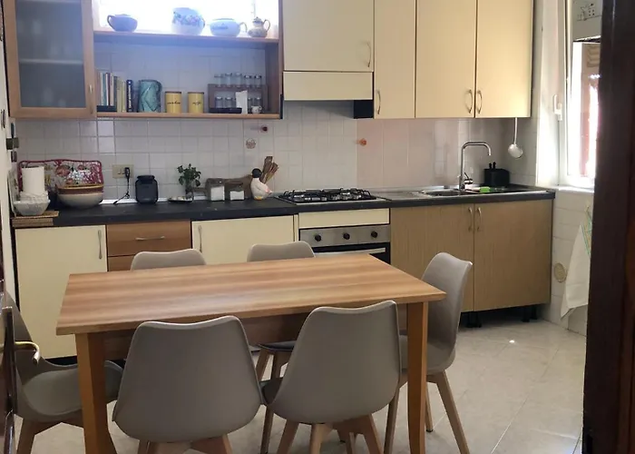 Apartment Con Posto Auto Privato Riva Ligure