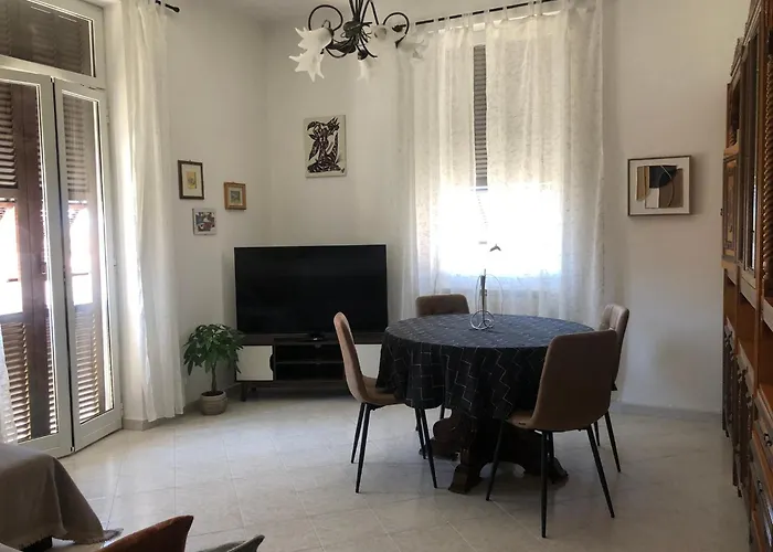 Lägenhet Con Posto Auto Privato *